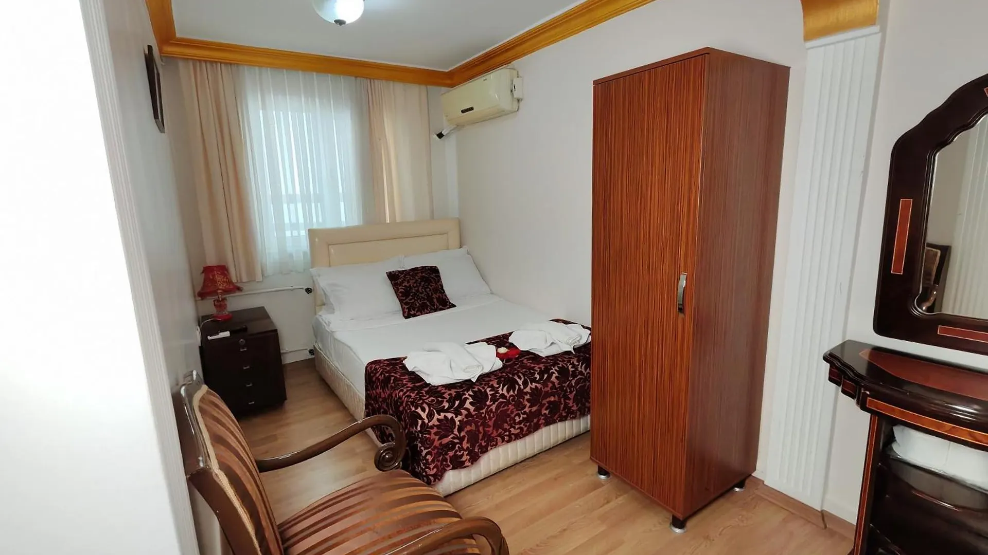 **  Sirkeci Emek Hotel Isztambul Törökország