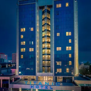 Hotell Titanic Port Bakirkoy