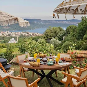 Couette-café Domes Village